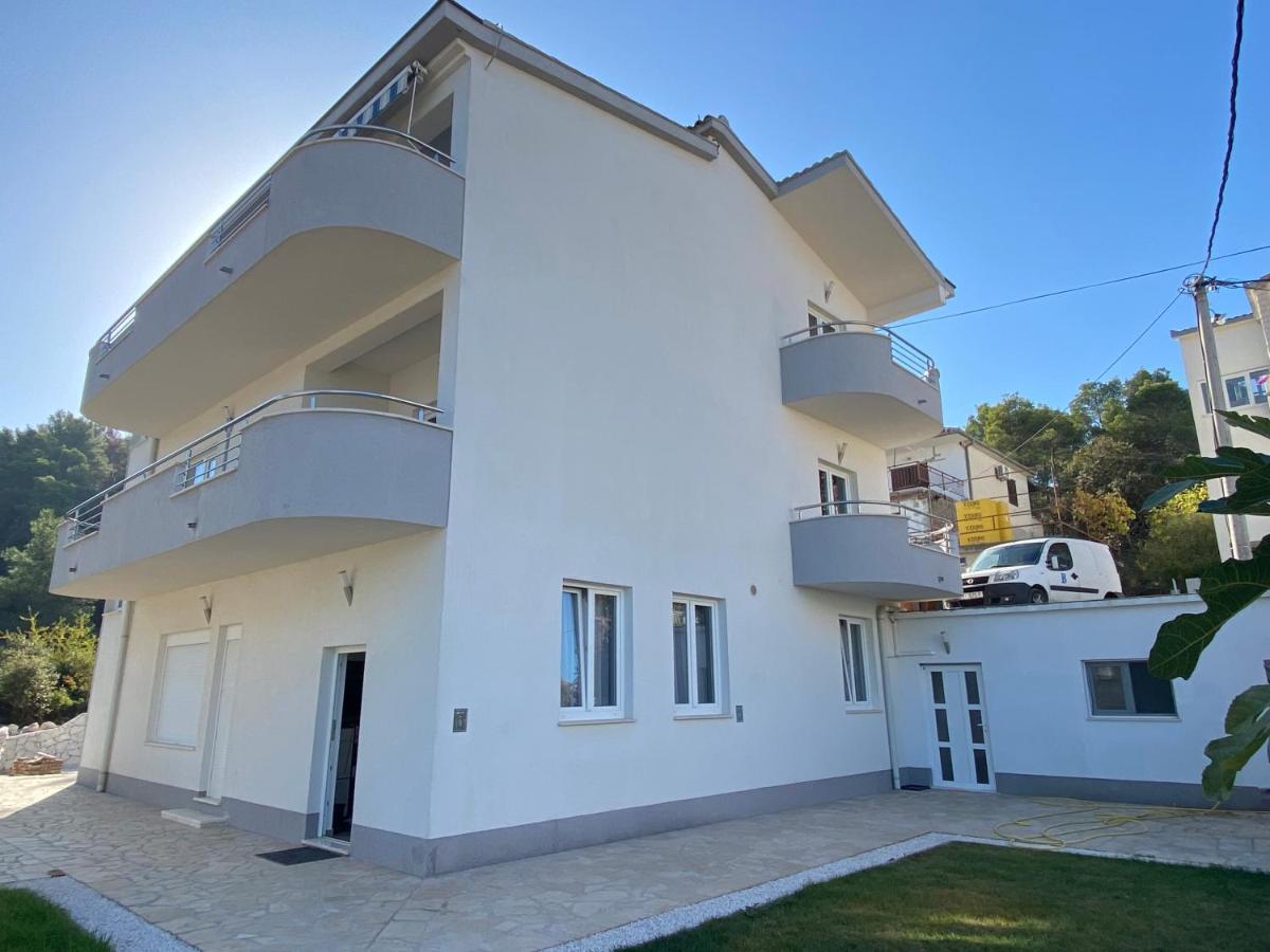 Apartments Antonella トロギール エクステリア 写真