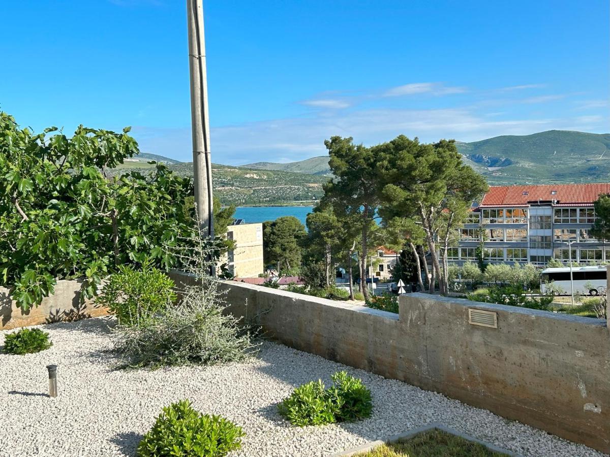 Apartments Antonella トロギール エクステリア 写真