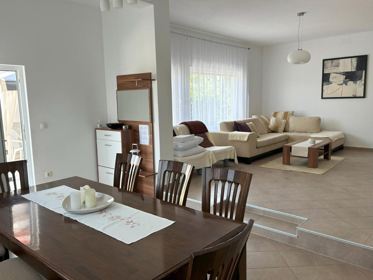 Apartments Antonella トロギール エクステリア 写真