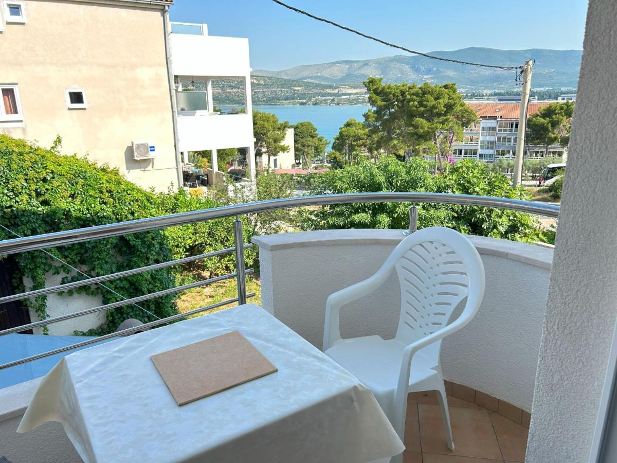 Apartments Antonella トロギール エクステリア 写真